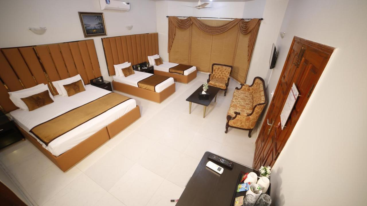Bed and Breakfast Four Squares Карачи Экстерьер фото
