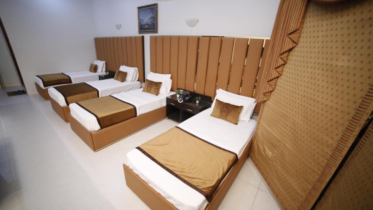 Bed and Breakfast Four Squares Карачи Экстерьер фото