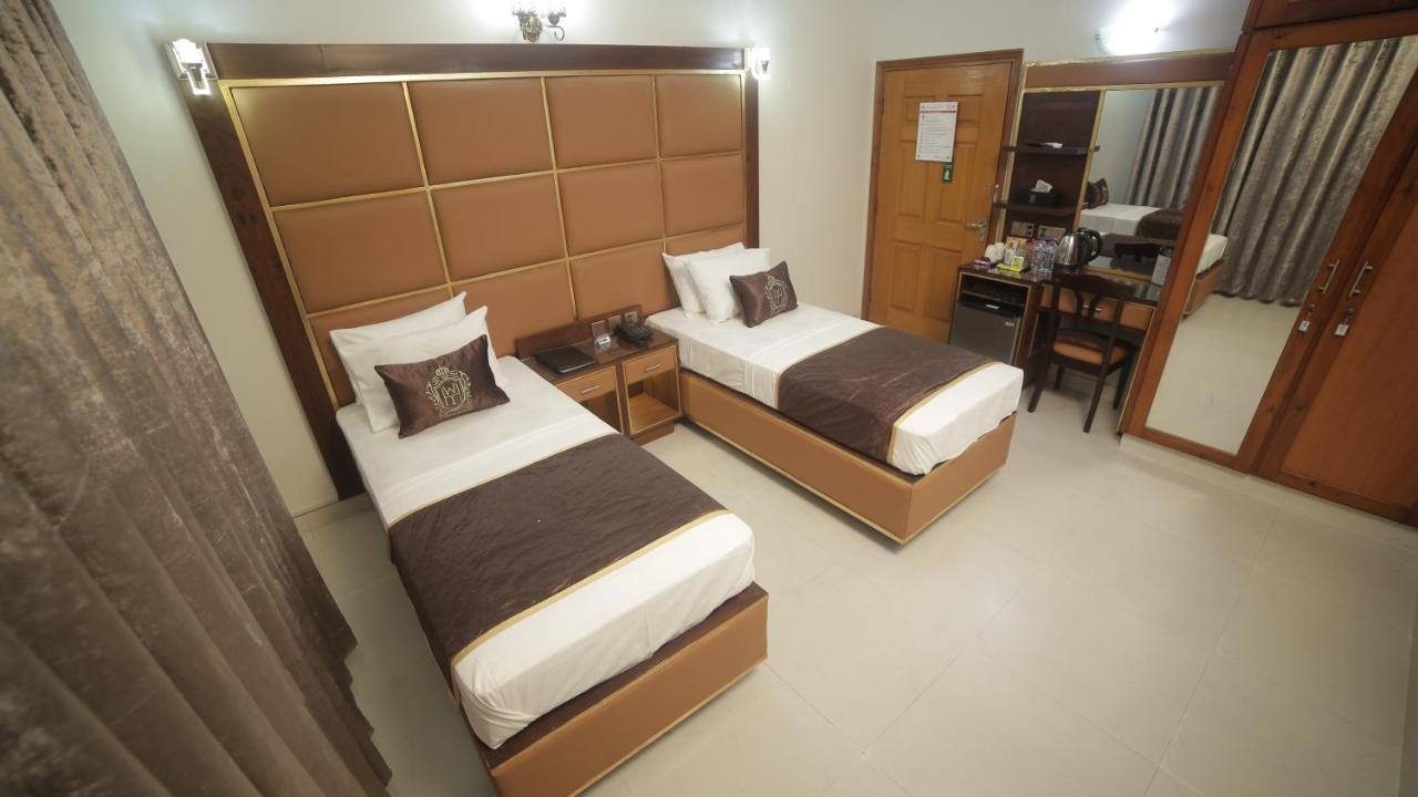 Bed and Breakfast Four Squares Карачи Экстерьер фото
