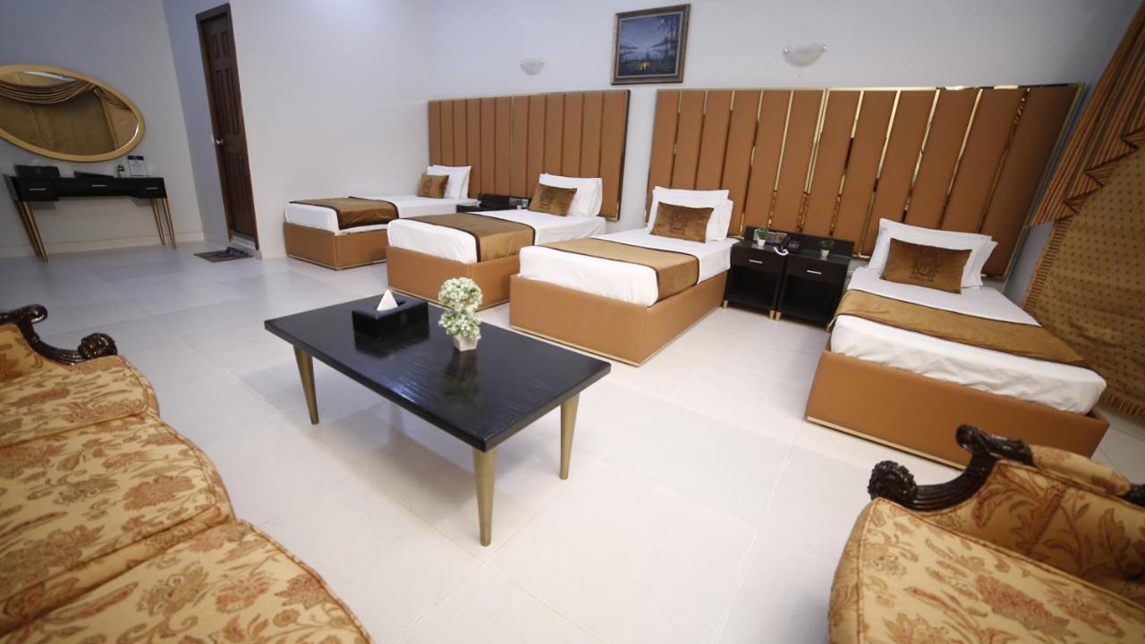 Bed and Breakfast Four Squares Карачи Экстерьер фото