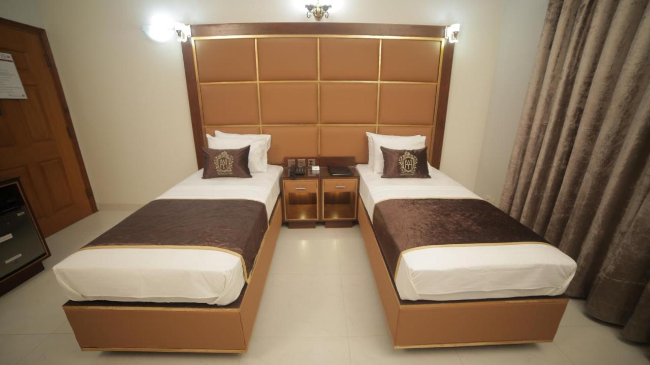 Bed and Breakfast Four Squares Карачи Экстерьер фото
